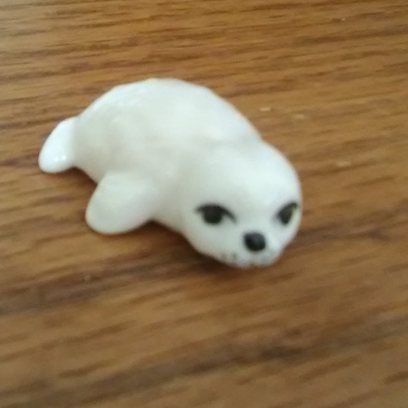 Bug House Baby Seal - Picture 4 of 4